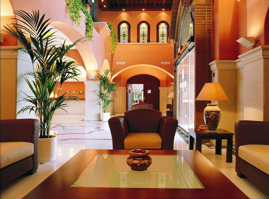 Hotel Abades กวาดิกซ์ ภายนอก รูปภาพ